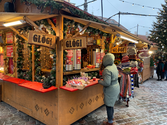 Hõõgveinimüüja Tallinna jõuluturul (hooajaline töö)